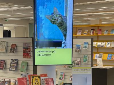 Billede af infoskærm ved Ikast bibliotek